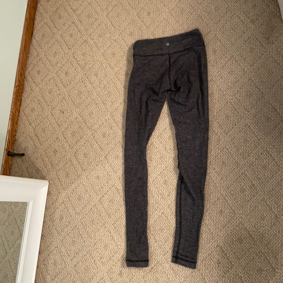 Lulu lemon leggings - Picture 2 of 4